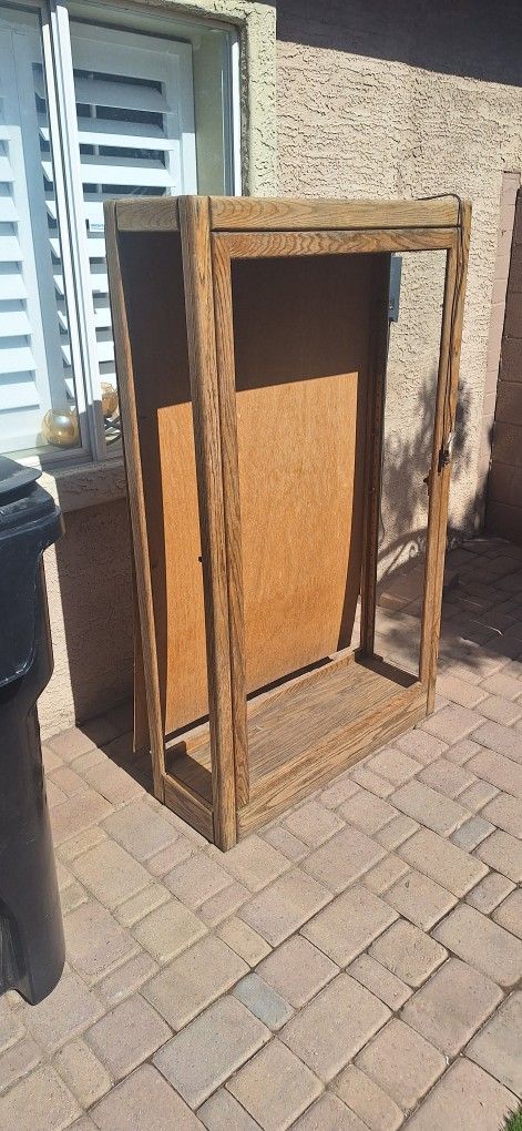 Display Cabinet, Damage In Move,broke Rear Mirror And 1side Glass. 5 Shelves Included. Needs Refurbished, Great Handyman Project. 35th Ave And McDowe