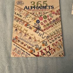 365 Alphabets Cross Stitch All Through The Year Book