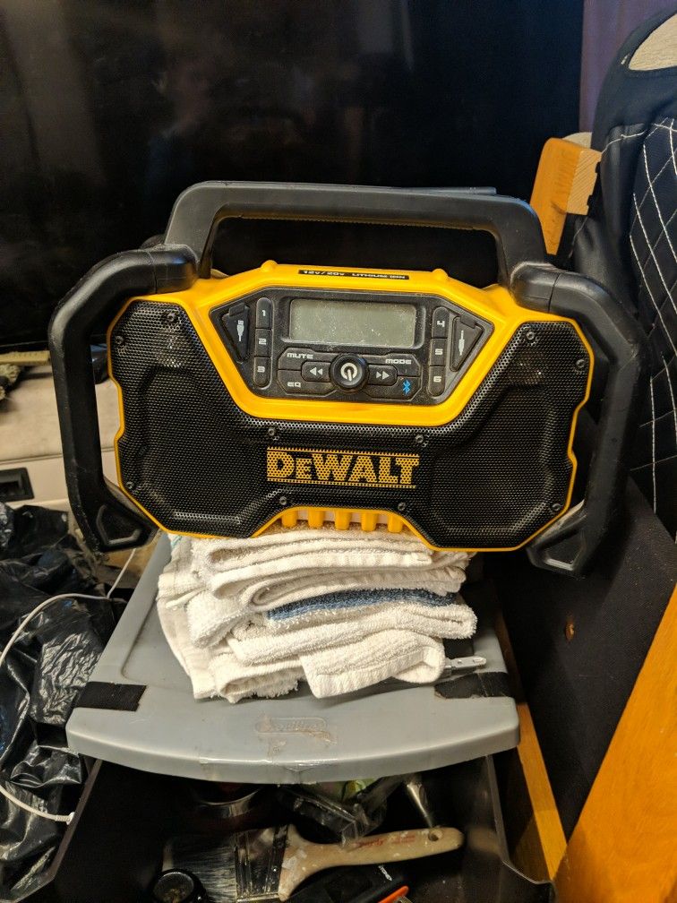 DeWalt Bluetooth Radio
