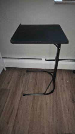 Portable small desk