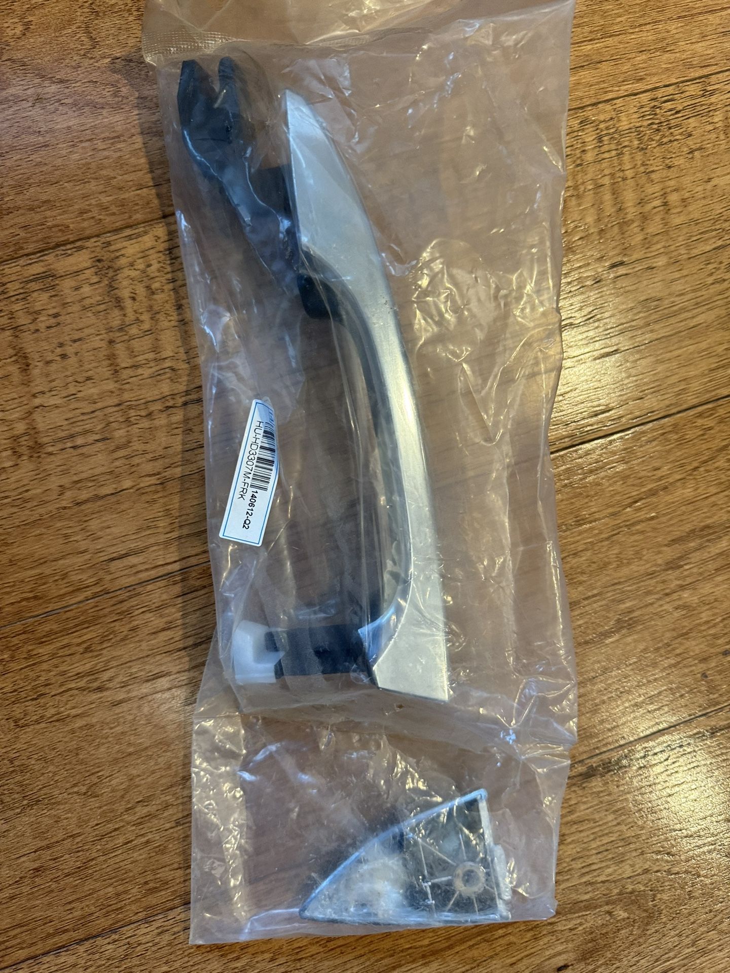 Hyundai left Exterior Door Handle Silver