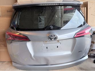 Toyota RAV4 trunk lid