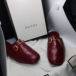 GUCCI FLIP FLOPS
