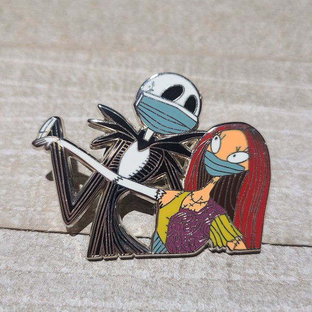 Fantasy Disney Pin - Jack & Sally with Mask LE100