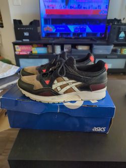Asics Gel Lyte V Medics. Size 12