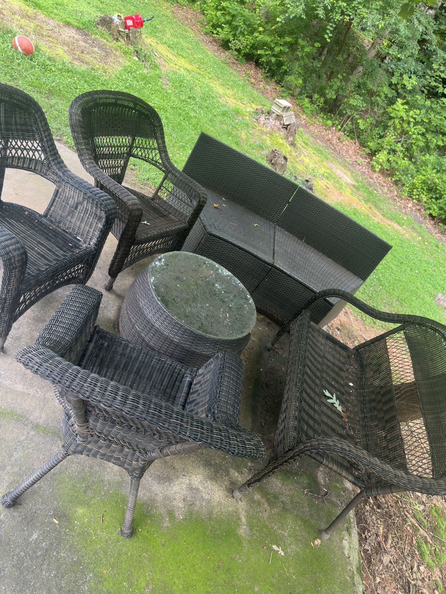 Outdoor furniture, they need to be clean