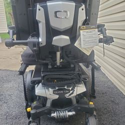 Quantum Edge 2.0 (Needs BATTERIES )
