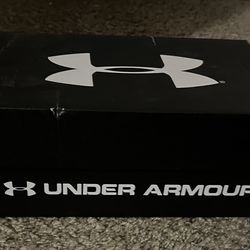 Under Armor Size 2Y