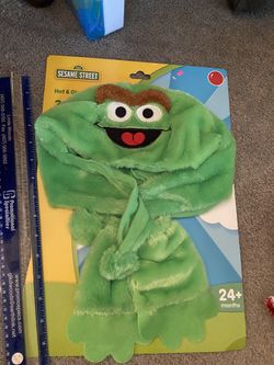 Oscar The Grouch Hat And Gloves