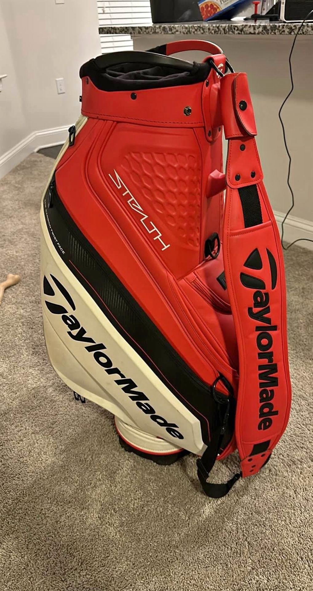 Taylormade-Stealth-Golf-Club-Set