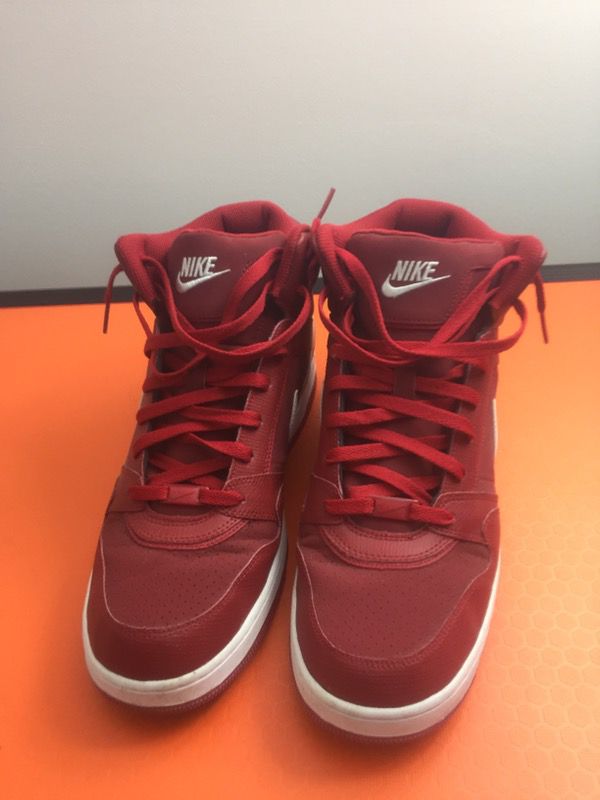 NIKE (Like new only used once) 12 M (Downtown Miami)