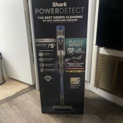 Cordless Shark Power detect Vacuum 