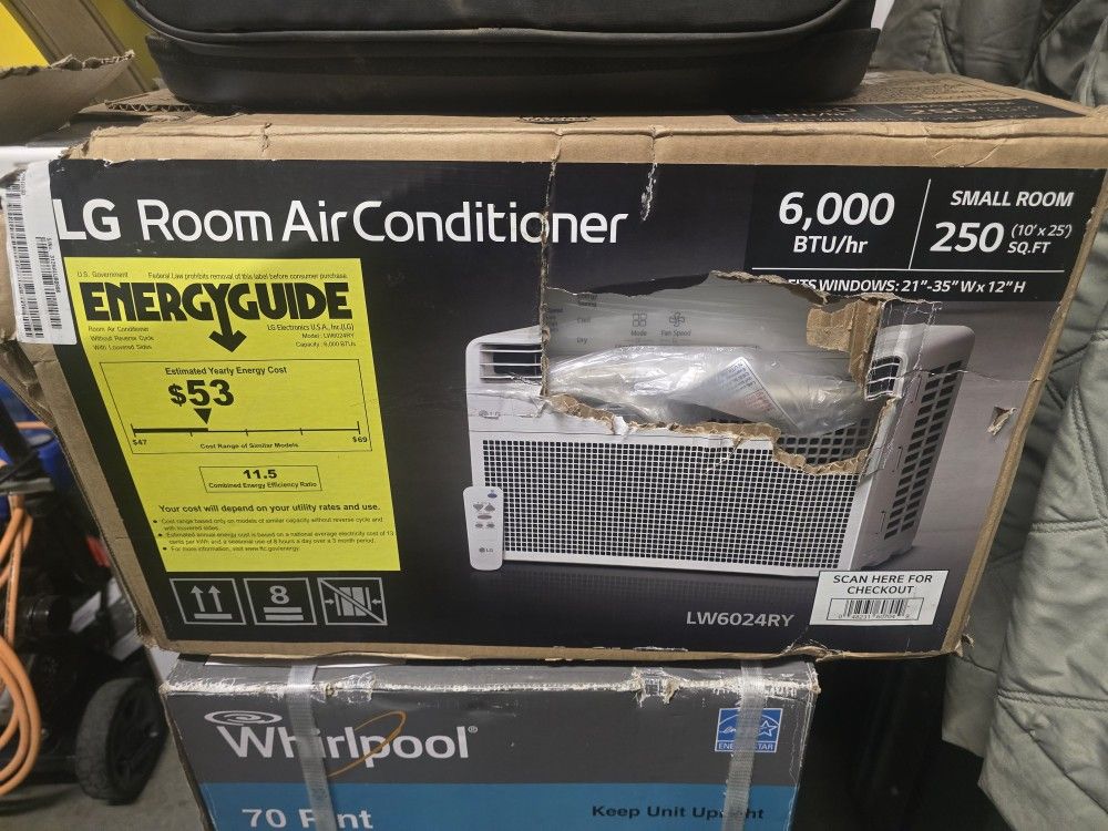 LG
6,000 BTU 115-Volt Window Air Conditioner Cools 250 sq. ft with Remote and Dehumidifier in White