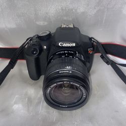 Canon EOS T5 DSLR Camera With 18-55mm Lens in Excellent Condition