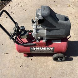 Husky 8 Gallon Air Compressor