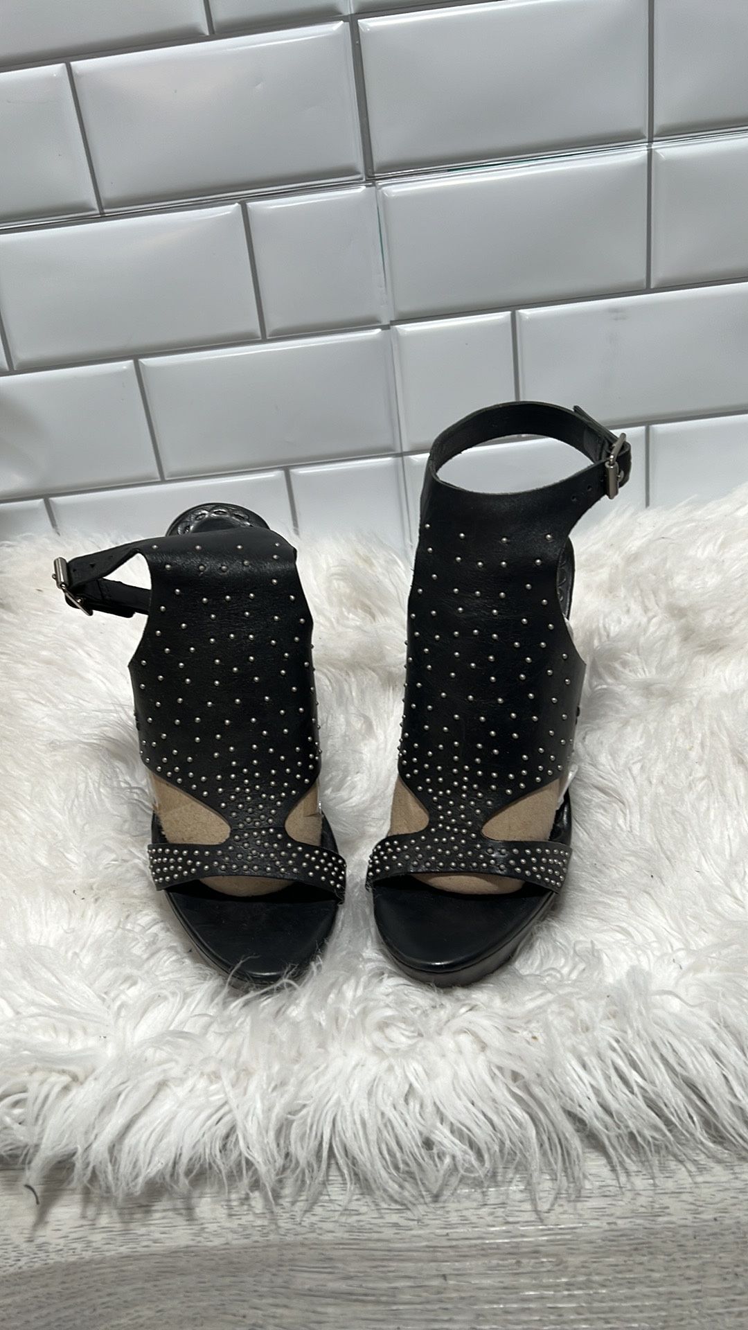 Juicy couture Wanda  black leather wedge sandals with stud size 6.5 M