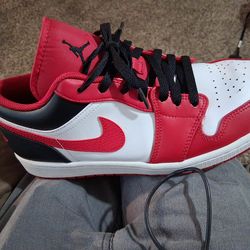 Jordan's 1's size 10 half
