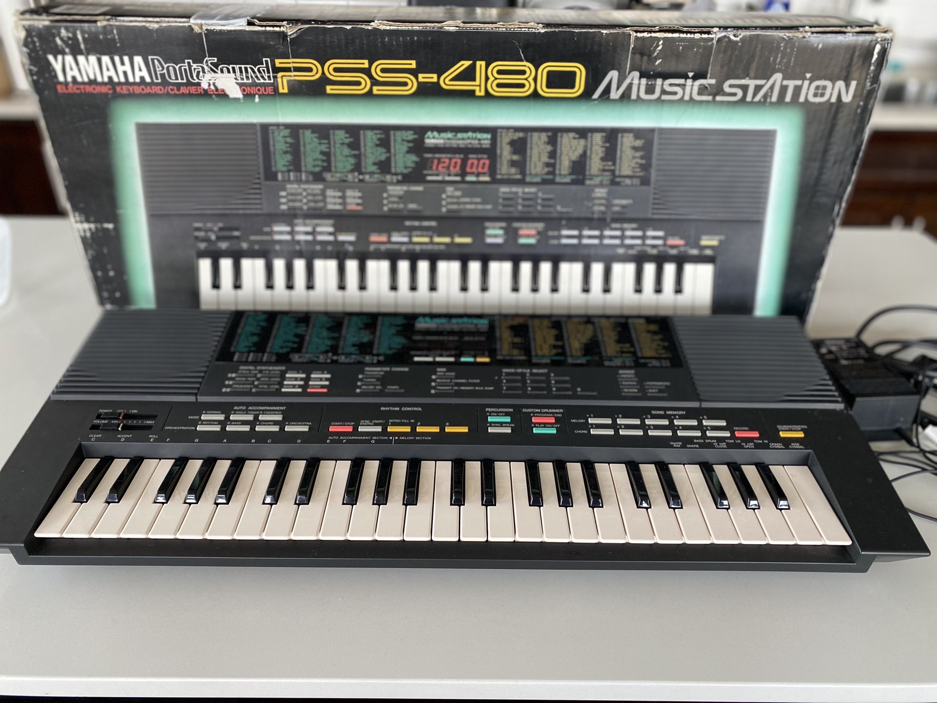 Yamaha PSS 480 Portasound Music Station Synthesizer Keyboard