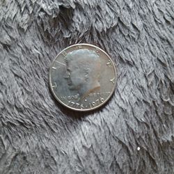Bicentennial Kennedy 1776 .No Mint Mark Circulated Half Dollar For Sale