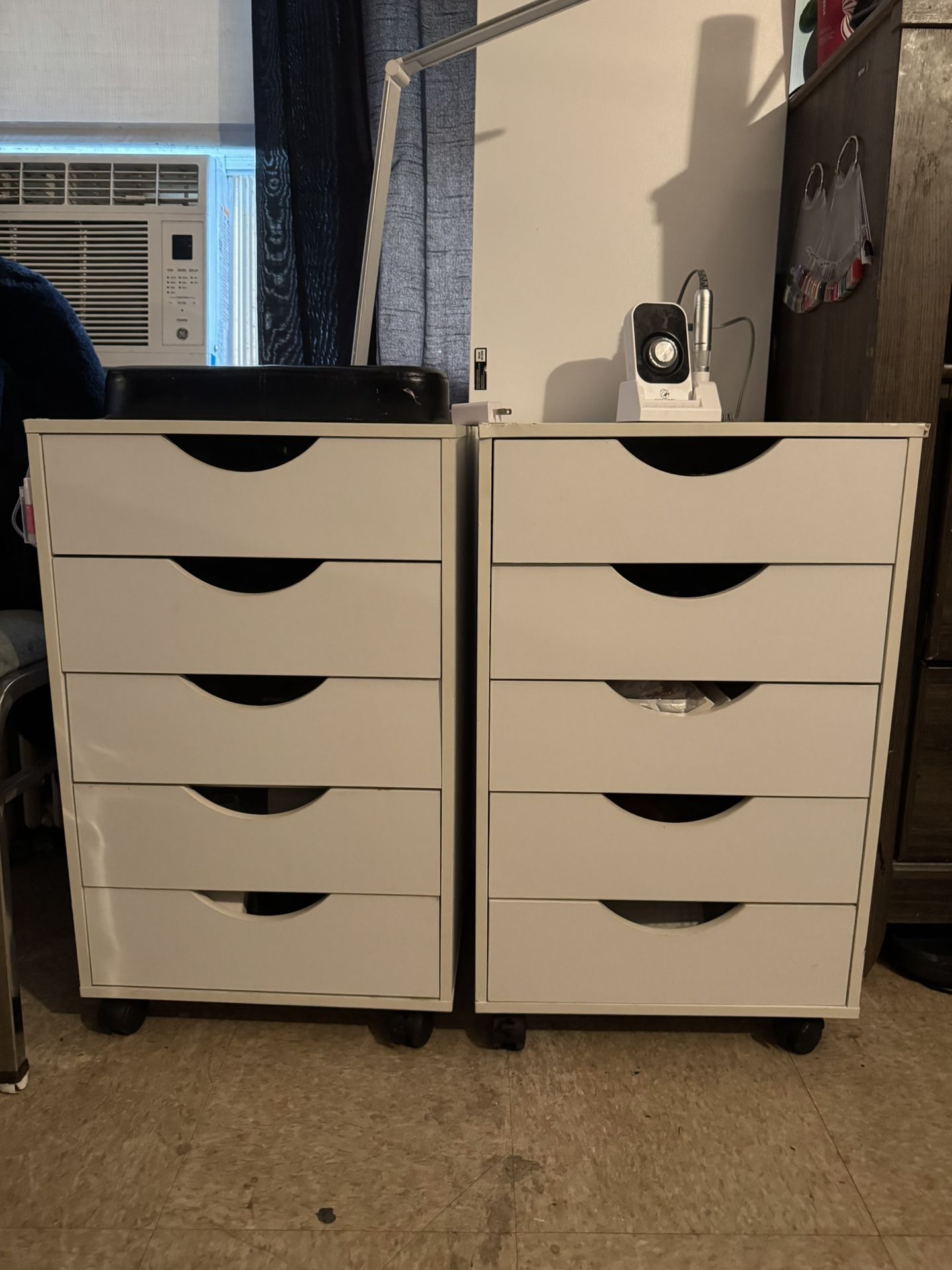 2 5 drawers with wheels