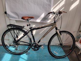 Mint Trek 7500 27 speed road bike