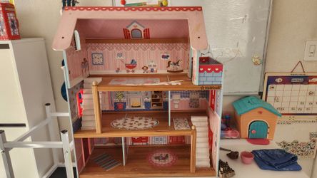 DOLL HOUSE FREE