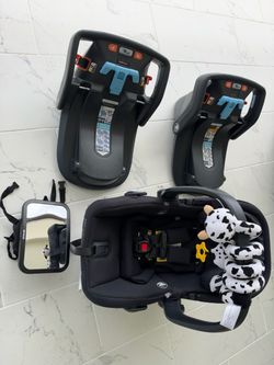 UPPAbaby MESA V2 Baby Car Seat + 2 Bases