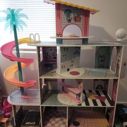 LOL Doll House