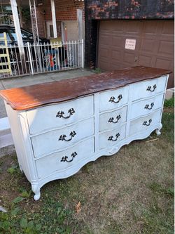 Curb alert - free dresser
