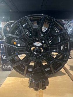 SET DE  RINES G29 22X8.5 8X180  44 GLOSS BLACK - CONSULTA PRECIO 