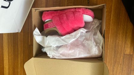 UGG fluff yeah slides