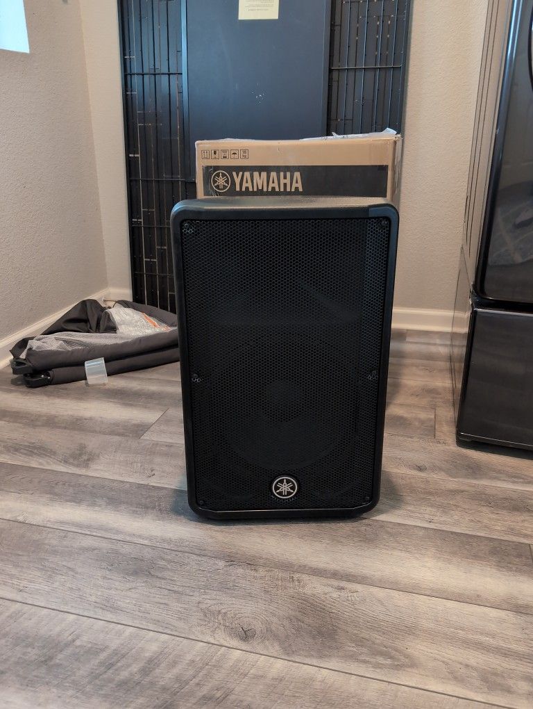 🎶 Yamaha CBR12 1000W Passive PA Speaker – EXCELLENT Condition! 🎶