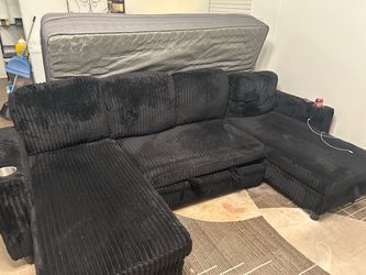 Sectional with storage