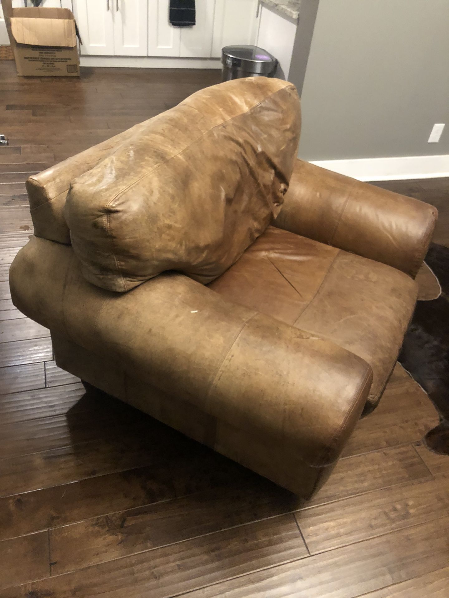 Leather Recliner or Comfy Lounge Chair