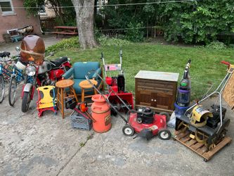 Aug 1st-Huge Garage Sale in DesPlaines, IL
