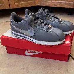 Nike Cortez