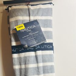 New Nautica Twin Bedding Blanket Grey & Blue 