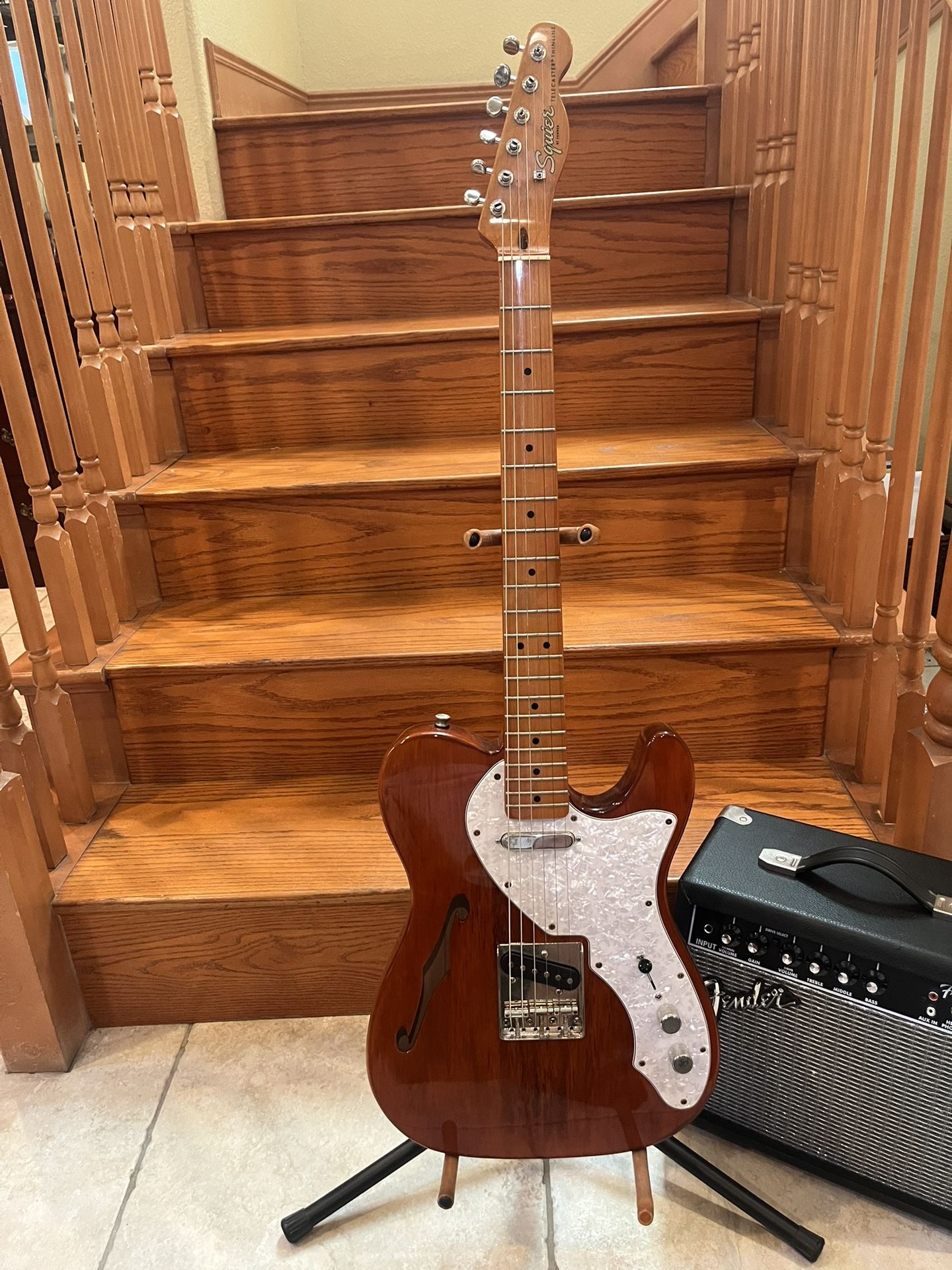 Squier Classic Vibe Thinline Telecaster W/ Fender Amp