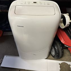 Toshiba PD0811CRU, 8,000 BTU, 6,000 SACC 115-Volt Portable Air Conditioner