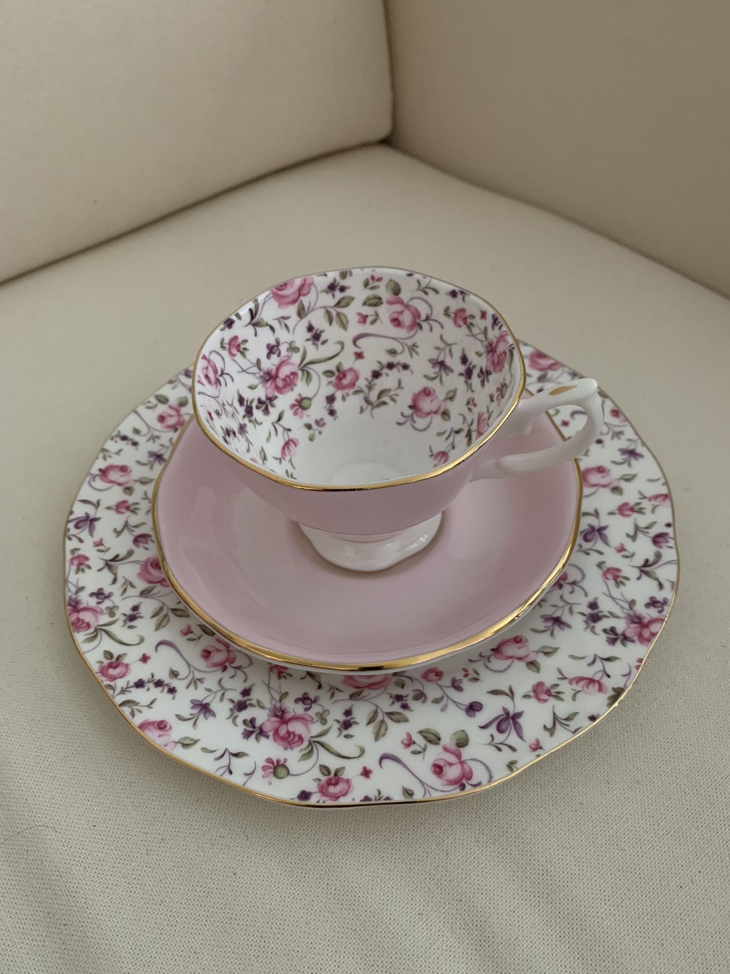 Royal Albert - Rose Confetti *3 Piece Tea Set
