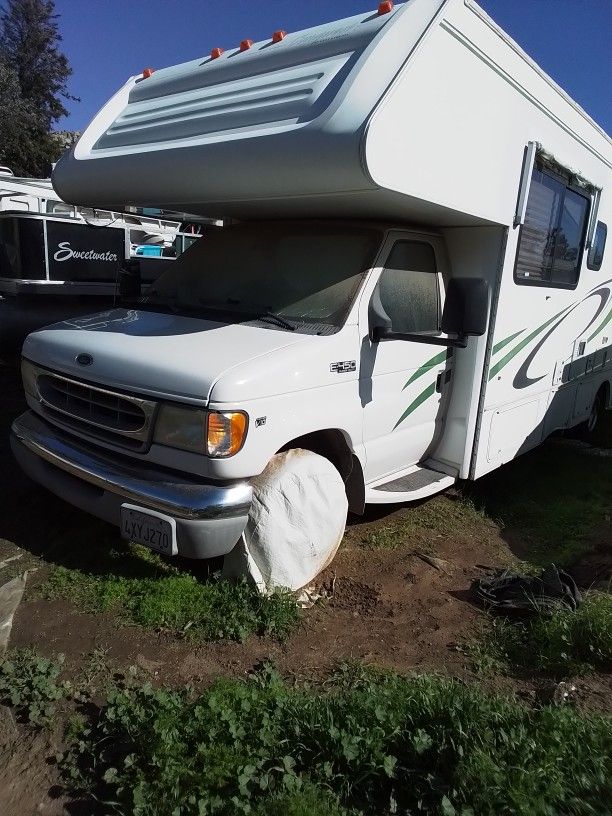 2002 Ford RV