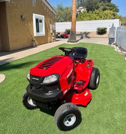Craftsmen T100 Riding Lawnmower Garden Tractor