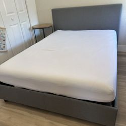 Queen Bed With Memory Foam Mattress 