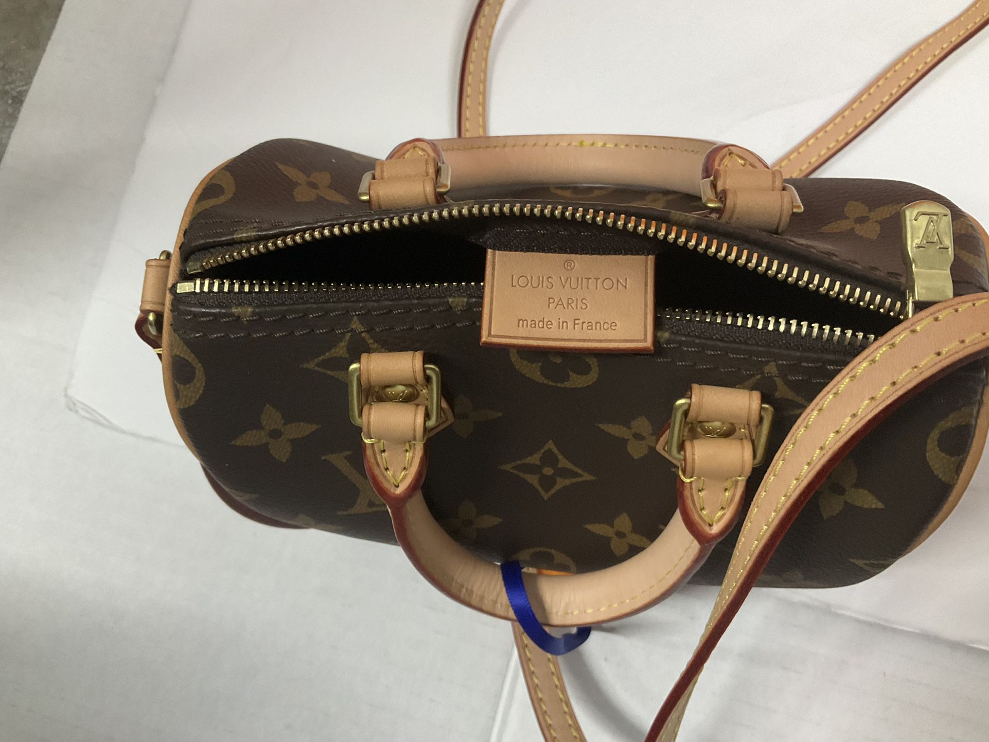 Louis Vuitton Twist One Handle MM Bags for Sale in Jersey City, NJ - OfferUp