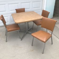 Mid Century Dinette Set 