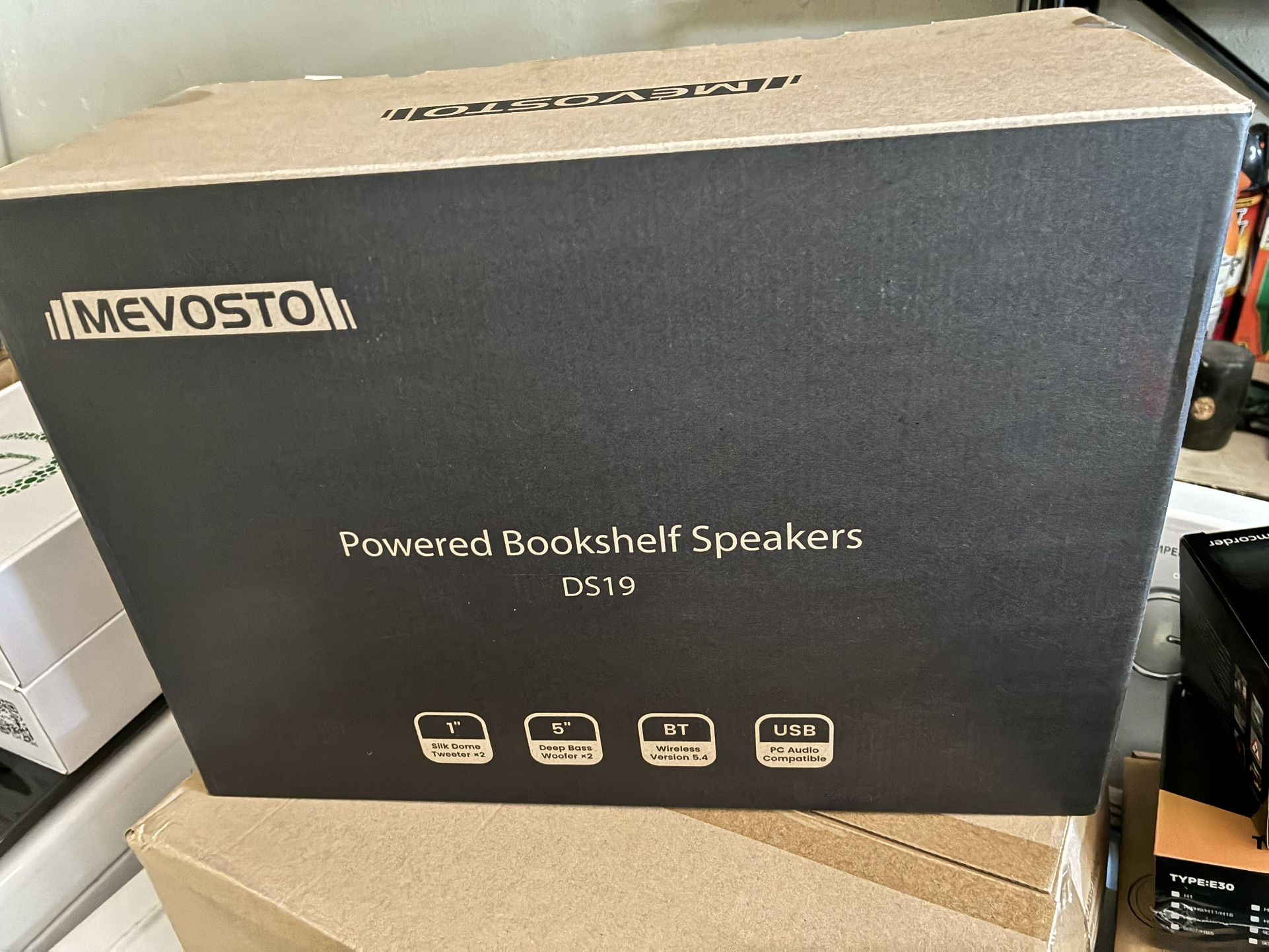 Movosto Bookshelf Powered Speakers