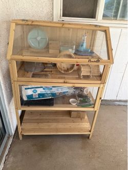 Paw hunt hamster house