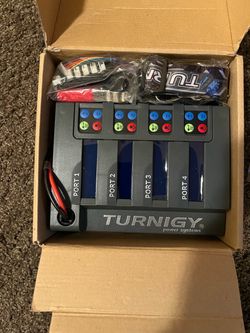Turnigy Power Systems 4-Port Battery Charger