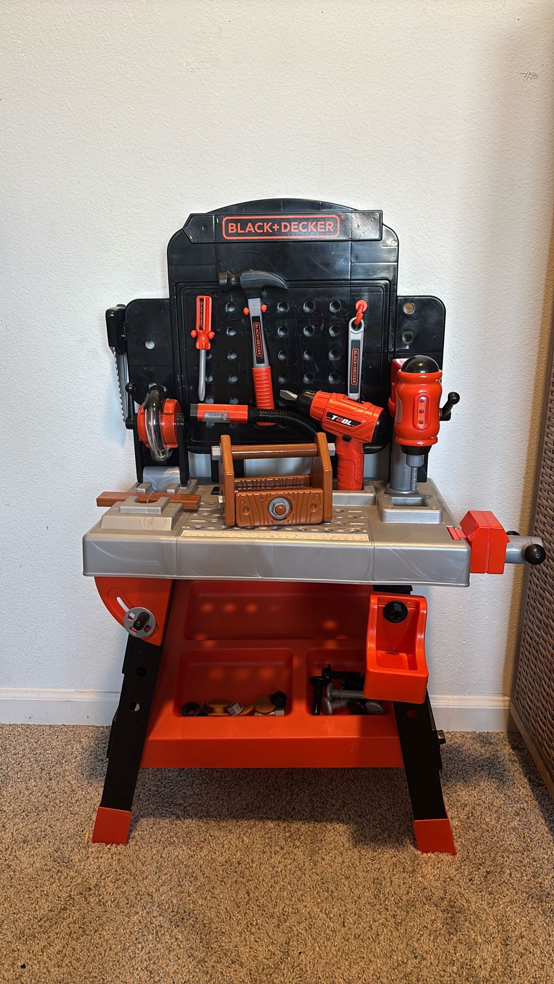 Black+Decker Kids Workbench - Power Tools Workshop - Build Your Own Toy Tool Box