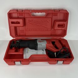 Milwaukee 12 AMP Sawzall Reciprocating Saw w/Case (6519-30)